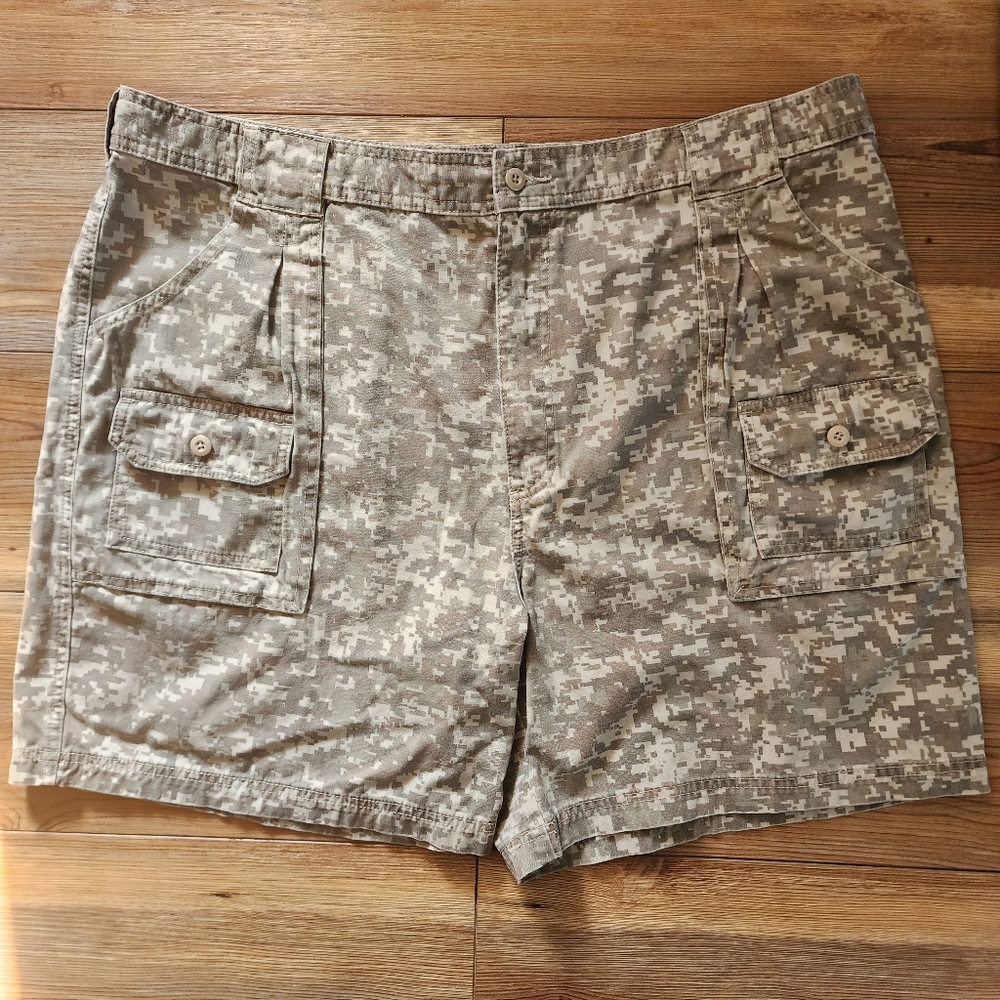 Cabela's Cargo Shorts Mens 42 Digital Camo 7 Pocket Hiker